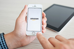 Auf Guthaben.de können Sie einen Amazon Geschenkgutschein Code im Wert von 15€, 25€ und 50€ erwerben Auf Guthaben.de können Sie einen Amazon Geschenkgutschein Code im Wert von 15€, 25€ und 50€ erwerben